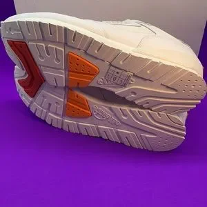 Ellesse  Menś  contrast leather trainers in white  Size 11 Ellesse | Shoes | Ellesse Men Contrast Leather Trainers In  main image 2